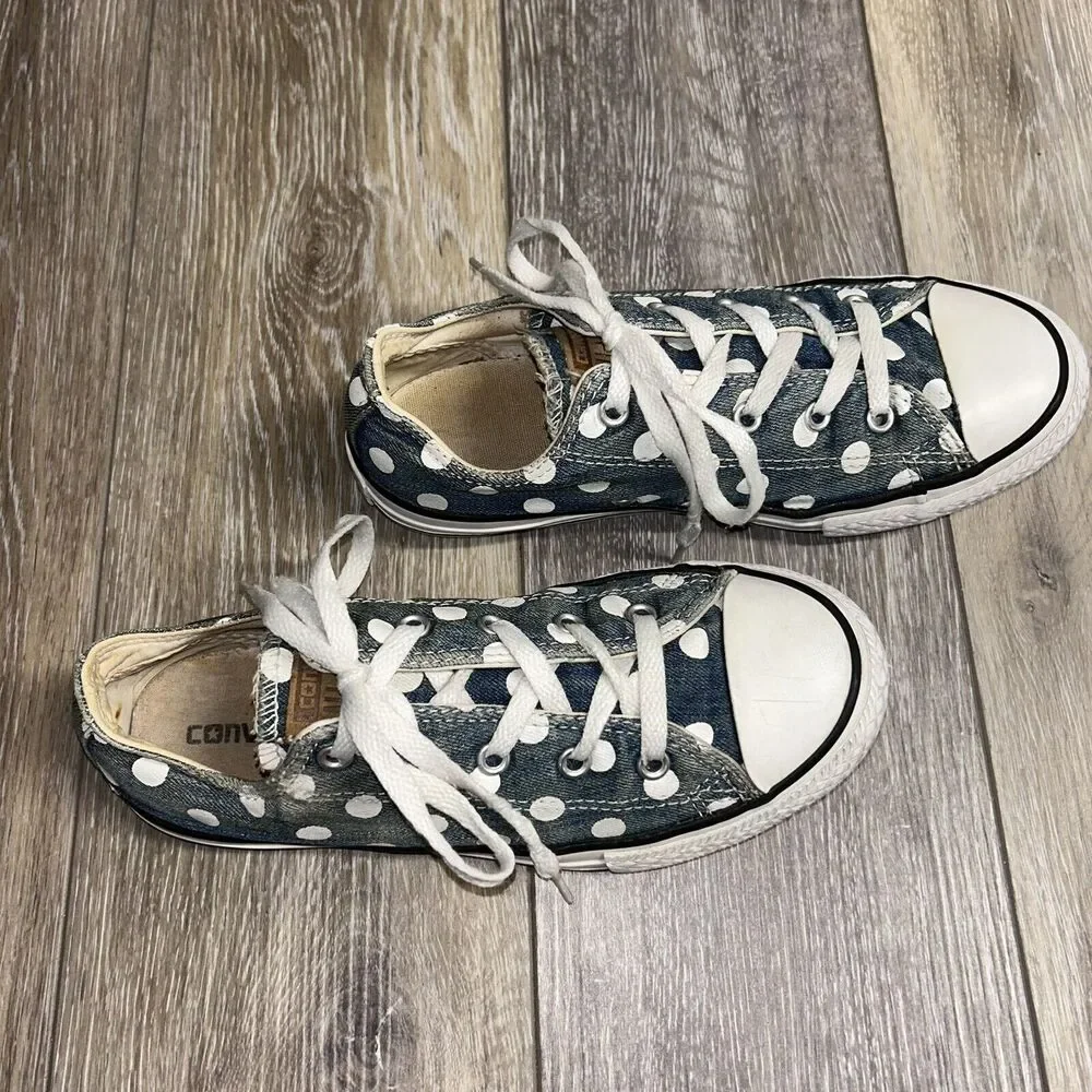Converse previously owned
